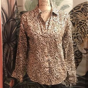 CHICO'S CLASSIC BUTTON FRONT BLOUSE IN CLASSIC ANIMAL PRINT SZ 1